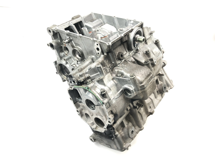 Suzuki GSX R 1000 WVB6 K6 [2006] - Engine block crankcase cylinder housing with piston