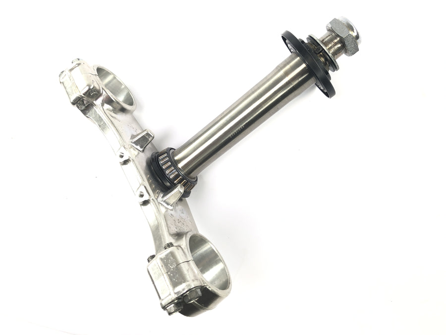 Kawasaki ZXR 400 ZX400L [1992] - lower fork bridge, steering head steering head bridge