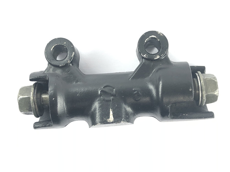 Triumph Daytona 1200 T300D [1994] - Front brake line distributor brake force distributor
