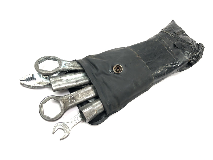 Honda CBR 900 RR SC28 [1995] - On-board tools tool bag tool set