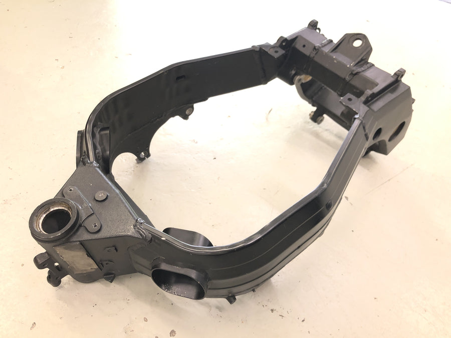 Suzuki GSX R 1000 WVBZ K3 [2003] - Frame with papers main frame