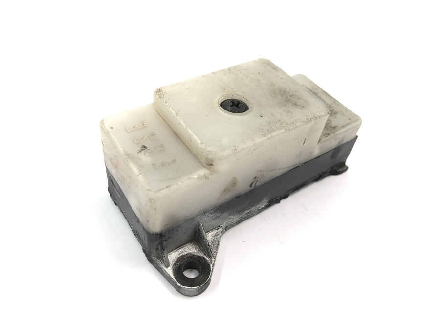 Suzuki GSX R 1100 GU74C [1987] - Fuse box power source