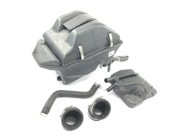 Ducati Monster SR2 800 M4 [2006] - Air filter box airbox intake manifold