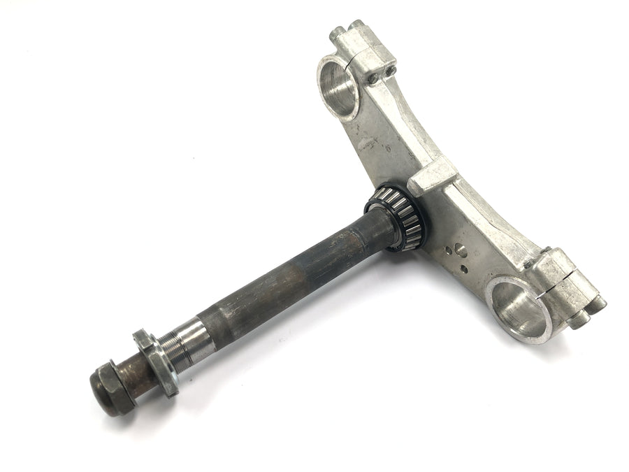 Suzuki GSX R 1100 GU74C [1987] - lower fork bridge steering head bridge fork clamp