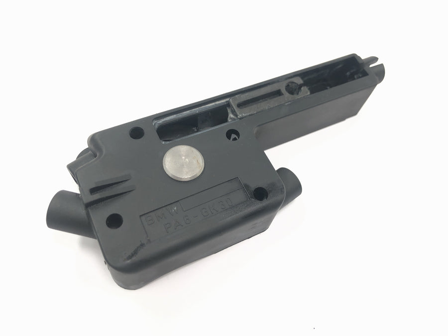 BMW R 1150 R R21 [2001] - Throttle cable distributor