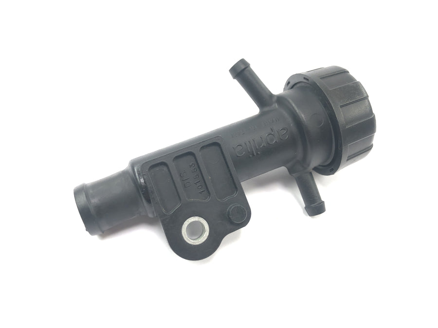 Aprilia Mille RSV 1000 ME [1999] - Coolant filler neck