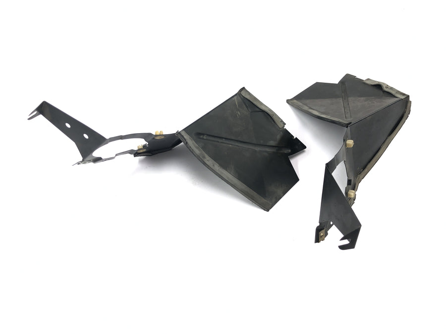 BMW K 1100 RS [1994] - Instrument holder in the cockpit fairing on the right left