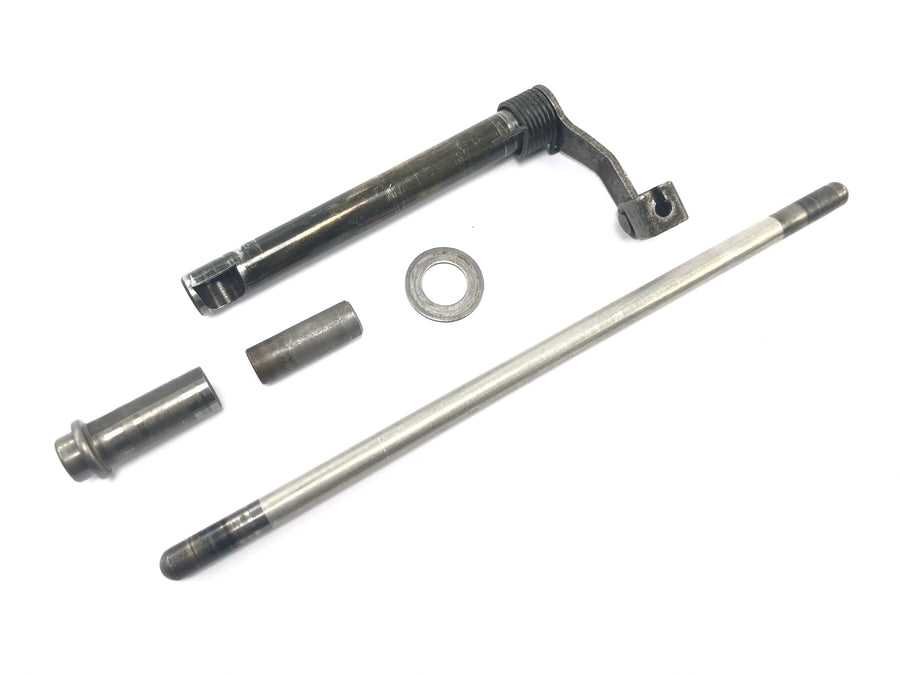 Honda NX 650 Dominator RD02 [1994] - Clutch slave lever with clutch push rod