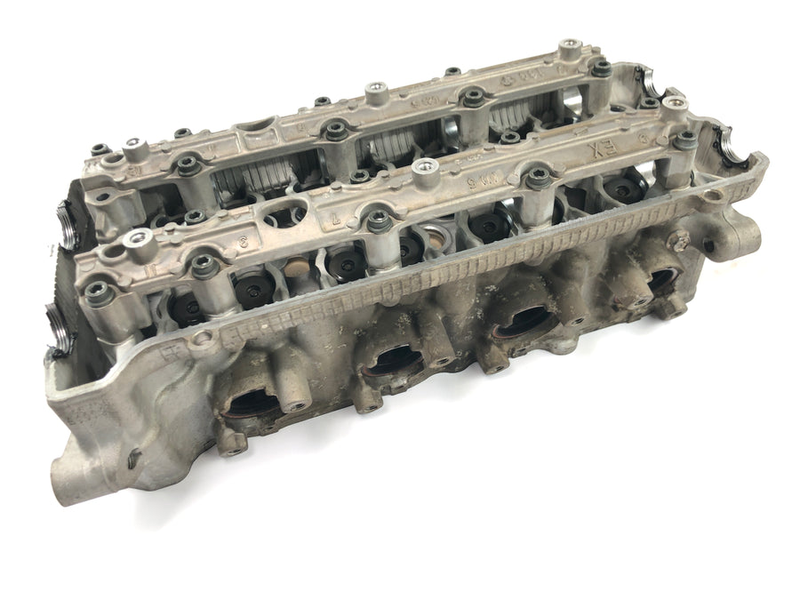 Suzuki GSX R 1000 WVBZ K3 [2003] - cylinder head engine cylinder head valve head