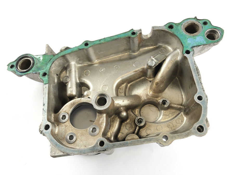 Honda Goldwing GL 1200 [SC14] - Water pump cover, oil filter holder, engine cover