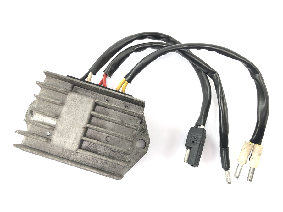 Moto Guzzi California III VY Integrale [1990] - Voltage regulator rectifier charging unit