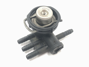 BMW R 1150 R R21 [2001] - Fuel valve pressure distributor