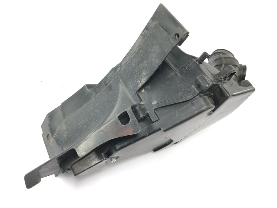 Yamaha DT 125 R DE03 [2000] - Air filter box Air filter housing Intake air box