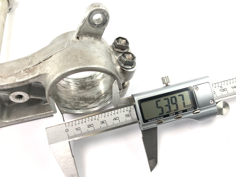Suzuki GSX R 1000 WVBZ K3 [2003] - lower fork bridge, steering head lower bridge fork clamp