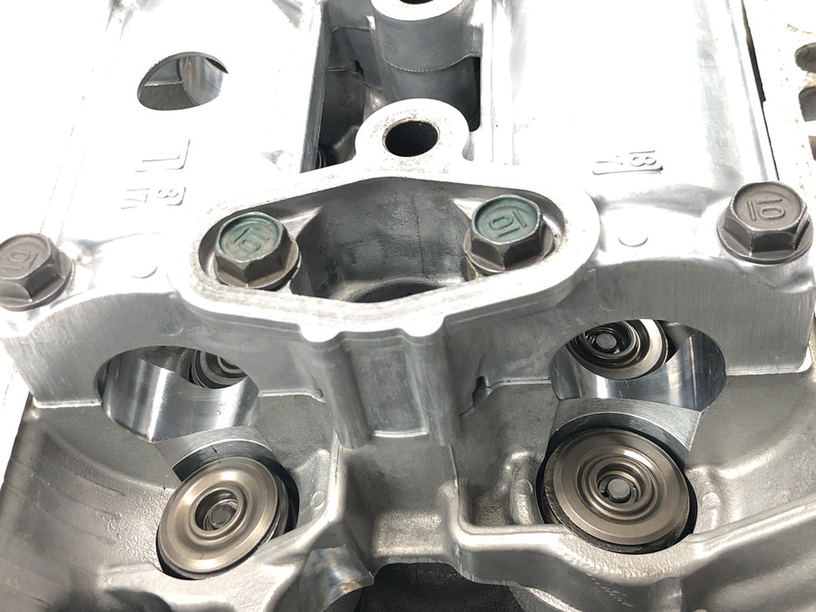Honda CBR 1000 RR SC59 [2008] - Cylinder head valve head cylinder head housing