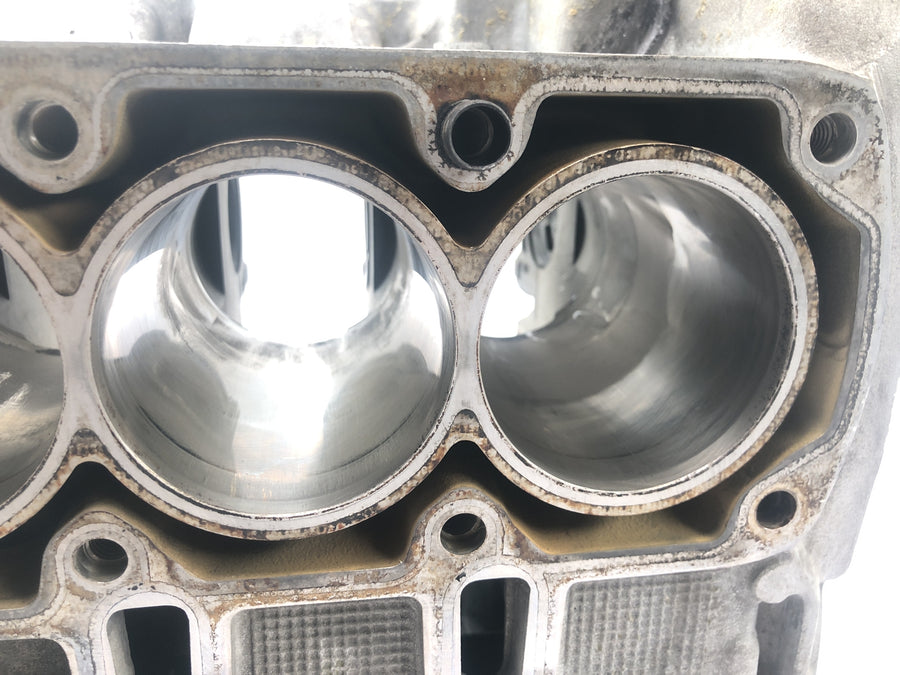 BMW K 1100 RS [1994] - Engine housing empty housing engine block cylinder block piston set