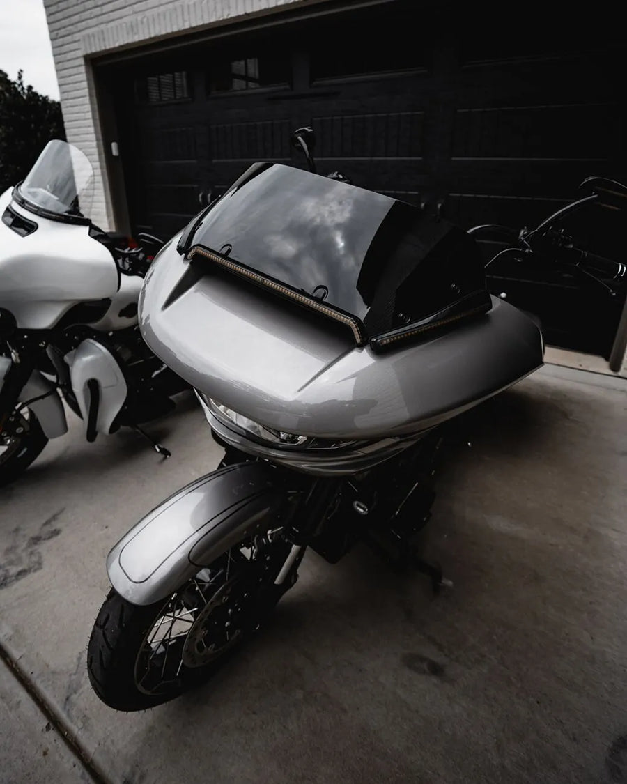 harley-davidson road glide [CUSTOM DYNAMICS] - LED windshield trim with indicators