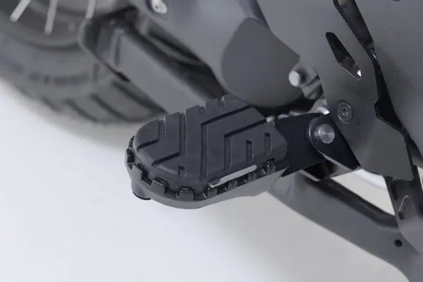 BMW R 1300 GS Adventure [2024-2026] - EVO footrest set black – picture 3