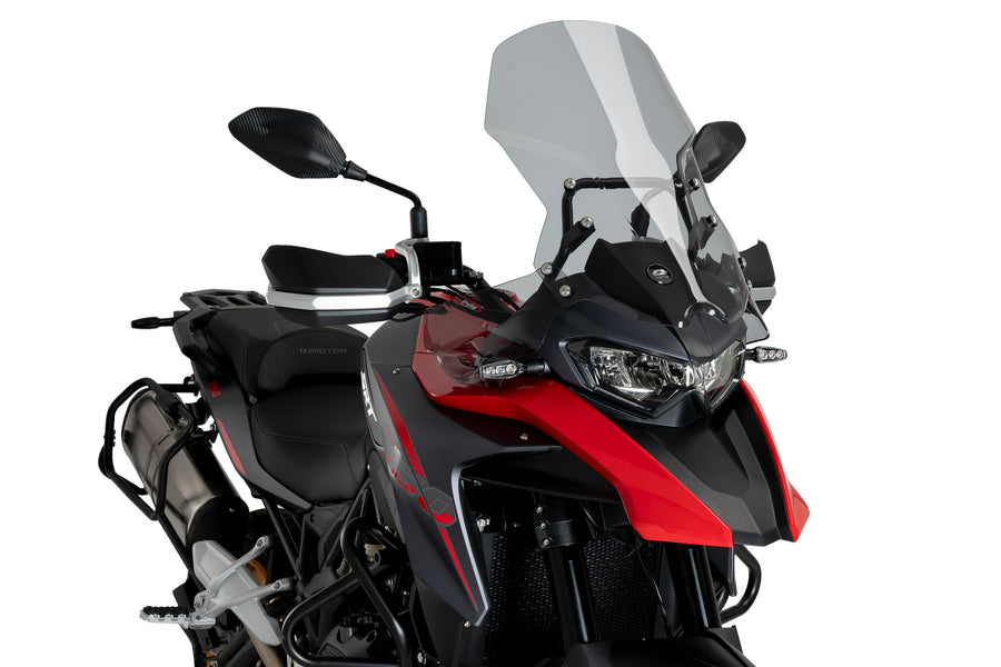 QJ SRT 700X ON ROAD [2025] – Wind deflector extended – heavily tinted