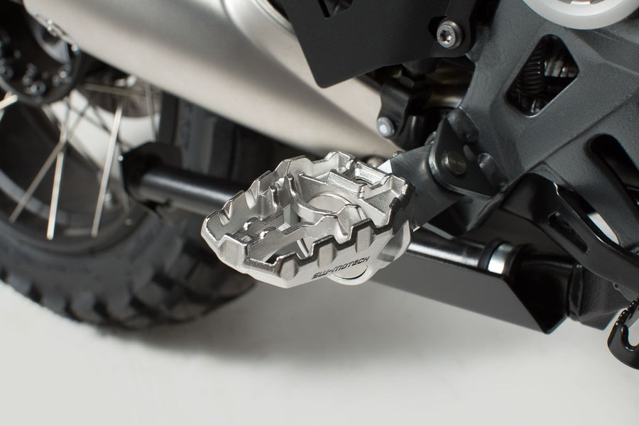 [SW-MOTECH] - EVO pair of footrests, 36-way adjustable – picture 5