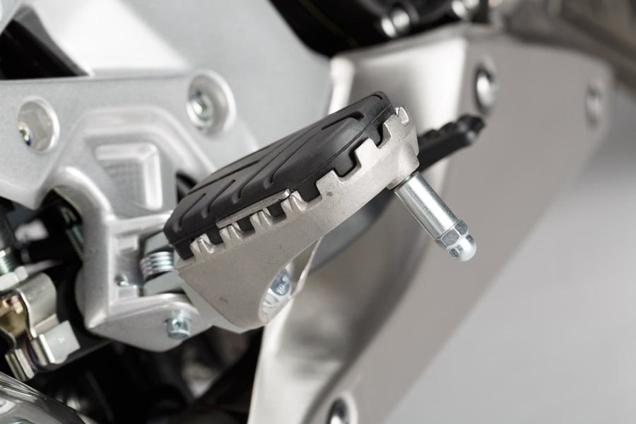 BMW F 650 CS Scarver [2002-2005] - ION footrest – picture 2