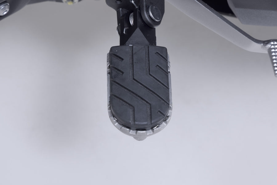 Kawasaki Versys 1100 [2025-2026] - ION footrest kit black – picture 4