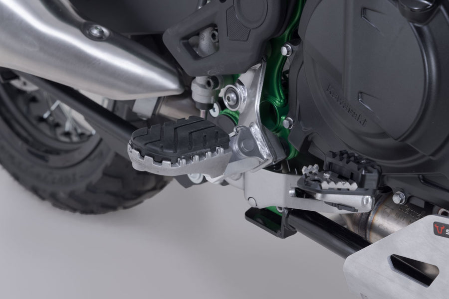 [SW-MOTECH] - ION footrest kit, silver/black, version FRS.08.011.10500/S – picture 2