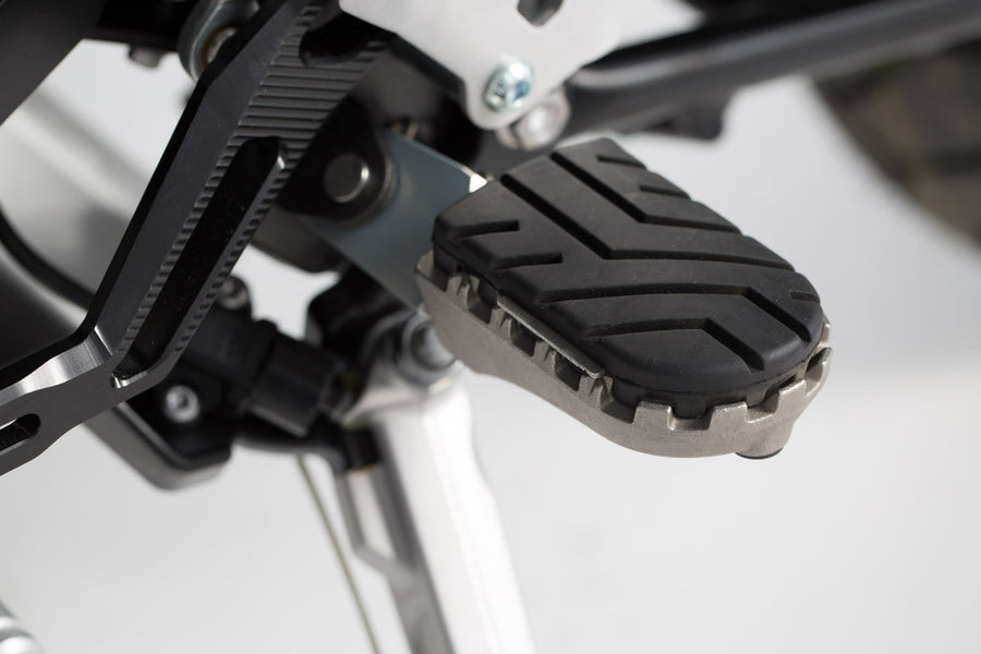 Triumph Scrambler 1200 XE [2022-2024] - ION footrest kit - picture 1