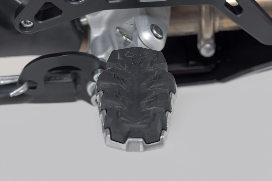 Ducati Desert X 950 [2025] - EVO footrest kit – picture 4