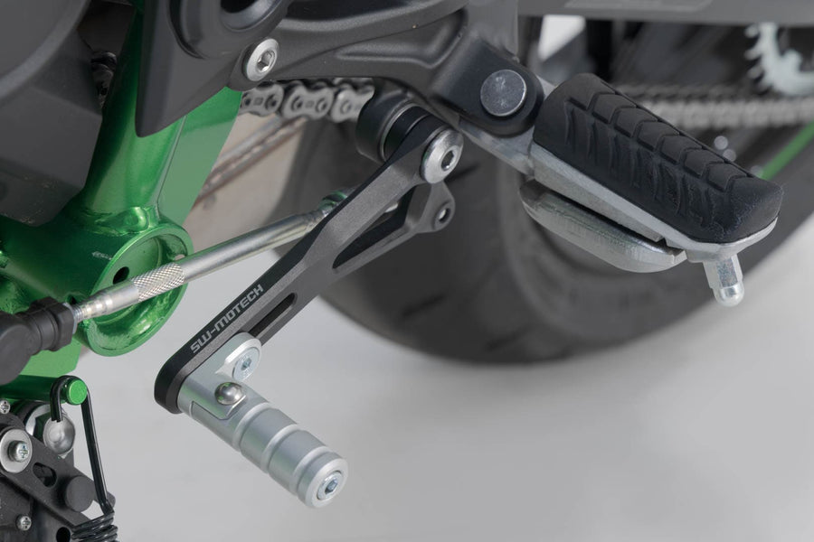 Kawasaki Z 900 SE [2024] - shift lever - picture 2