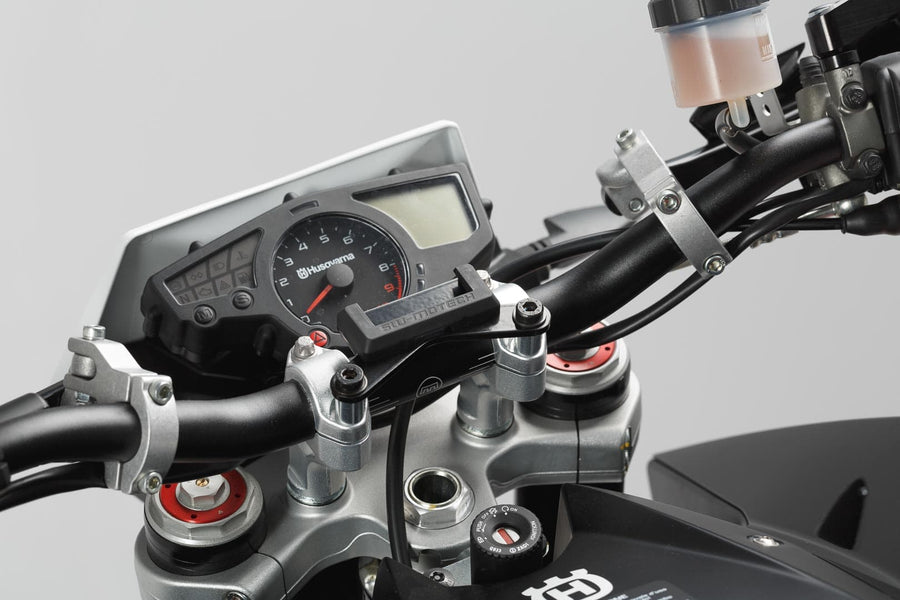 Triumph Street Triple 660 S A2 [2021] - Navi holder on the handlebars - Image 2