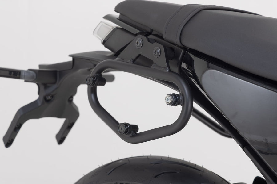 Husqvarna Svartpilen 401 [2023-2026] - Legend Gear LC2 Side Bag System Black Edition – Image 3