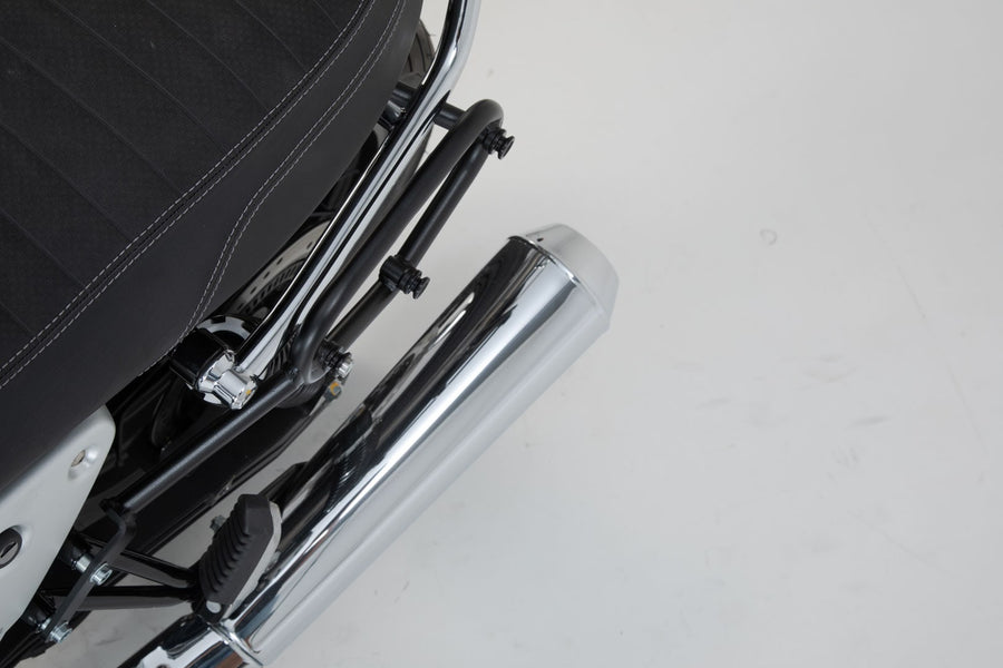 Moto Guzzi V7 III 750 Carbon [2019] - Legend Gear LC2 side bag system Black Edition – Image 4