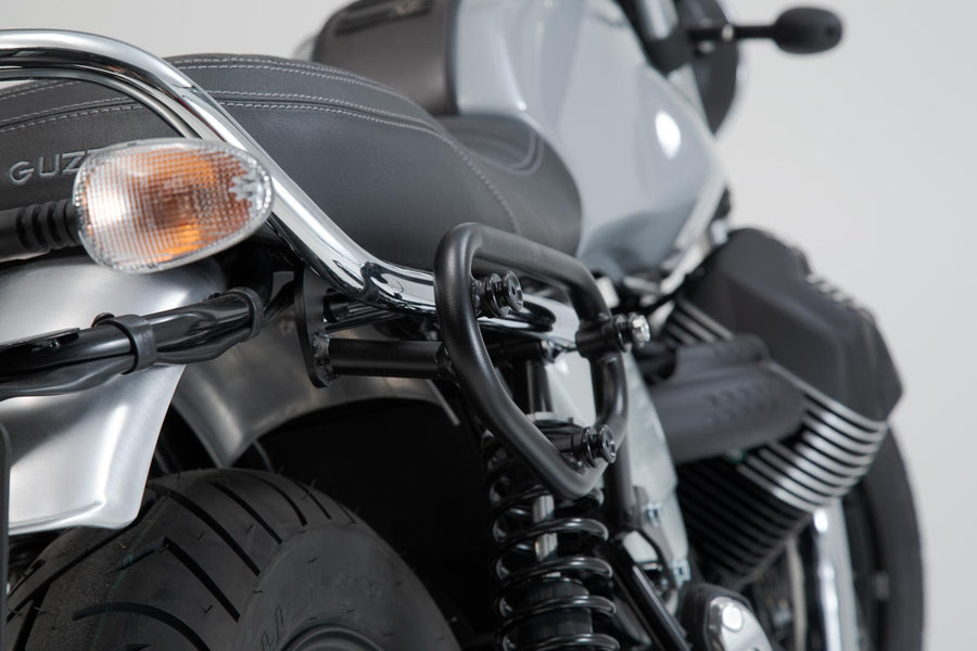 Moto Guzzi V7 III 750 Anniversario [2017] - Legend Gear LC2 side bag system – picture 7