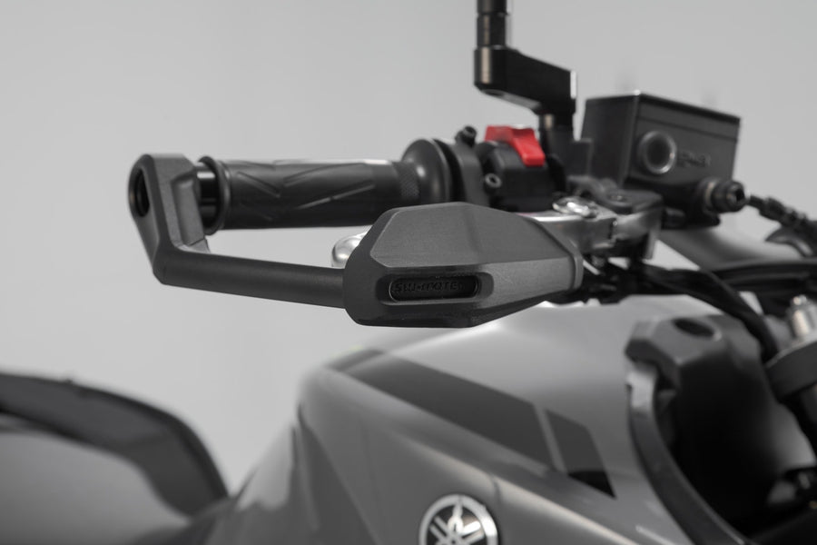 Yamaha MT 07 [2023-2024] - lever protector with wind deflector - picture 3