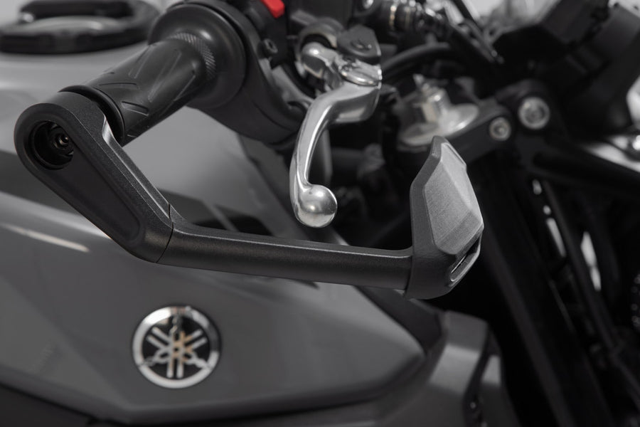 Yamaha MT-09 [2021] - lever protector with wind deflector - picture 5