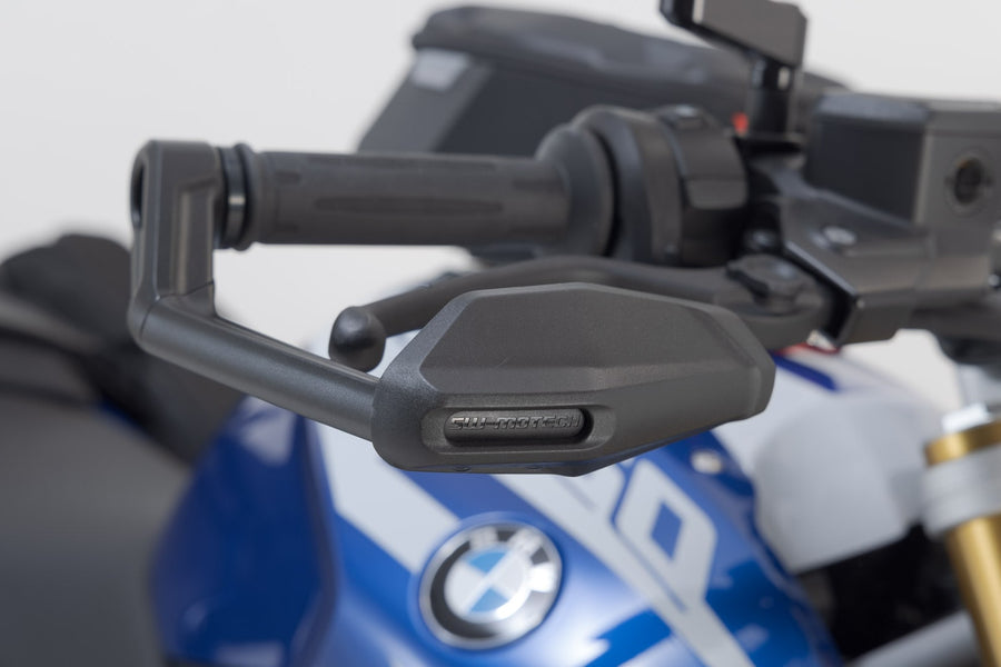 BMW R 1300 R [2025-2026] - lever protector with wind deflector - picture 3