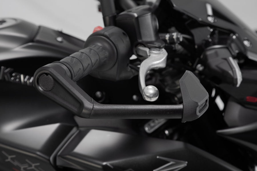 Kawasaki Z 400 [2024-2026] - lever guards with wind protection - picture 4