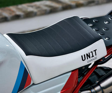 BMW R nineT 1200 Urban G/S (niedriger Auspuff) [2017-2023] - Vordere Sitzbank Kit nineT aus Sky Weiß/Schwarz